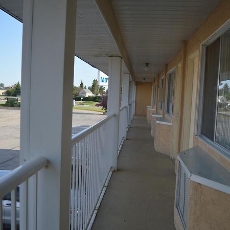 Circle 5 Motel Olds エクステリア 写真