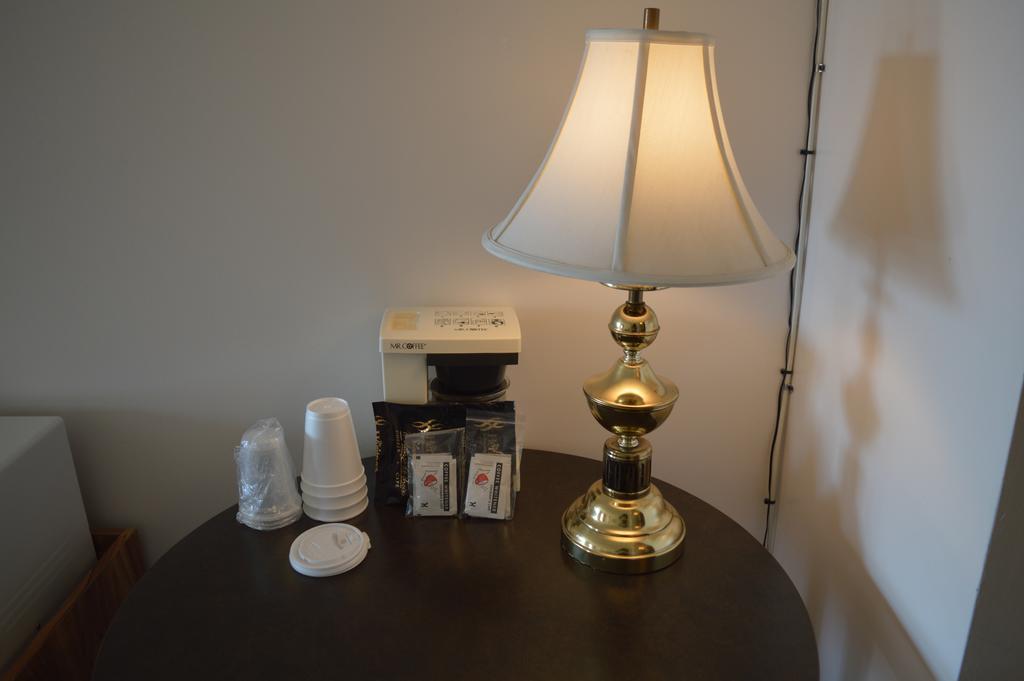 Circle 5 Motel Olds 部屋 写真